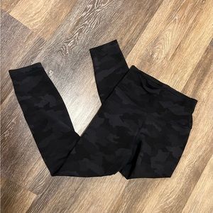 Lululemon Contour Wunder Train
